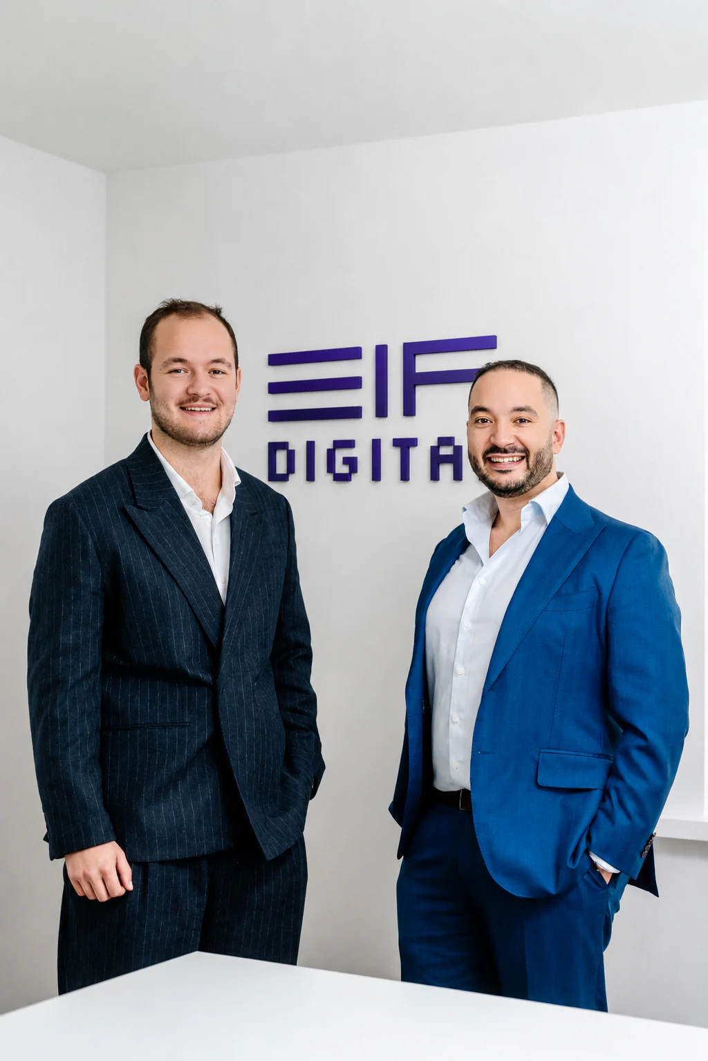 Hugo Duchêne, CTO, et Adel Moulai, CEO, devant le logo EIF Digital